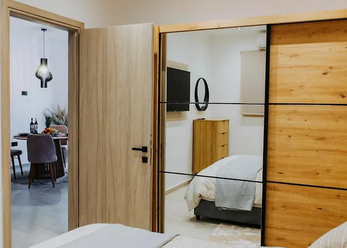 Apartament Lambi *